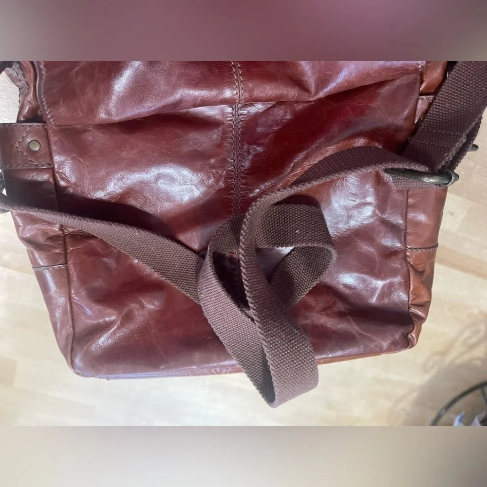 Fossil Brand Brown Leather Messenger Briefcase Travel Transit Bag Over Shoulder